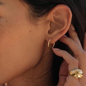Jenni Kayne Small Eloise Hoops in 14k Solid Gold